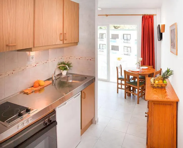 Hotel Apartamentos Typic Oasis Sa Tanca Cala Llonga