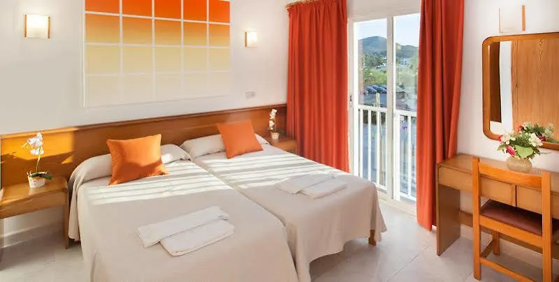 Apartamentos Typic Oasis Sa Tanca Cala Llonga  Cala Llonga (Ibiza)