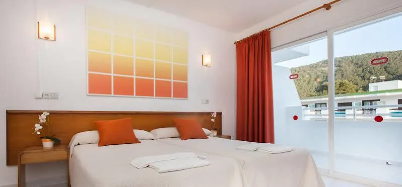 Apartamentos Typic Oasis Sa Tanca Cala Llonga