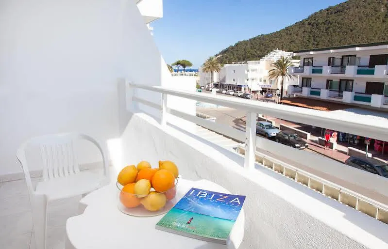 ** Hotel Apartamentos Typic Oasis Sa Tanca Cala Llonga  Spain